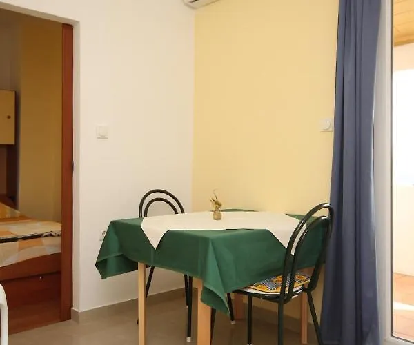 Διαμέρισμα By The Sea Starigrad, Paklenica - 6587 *